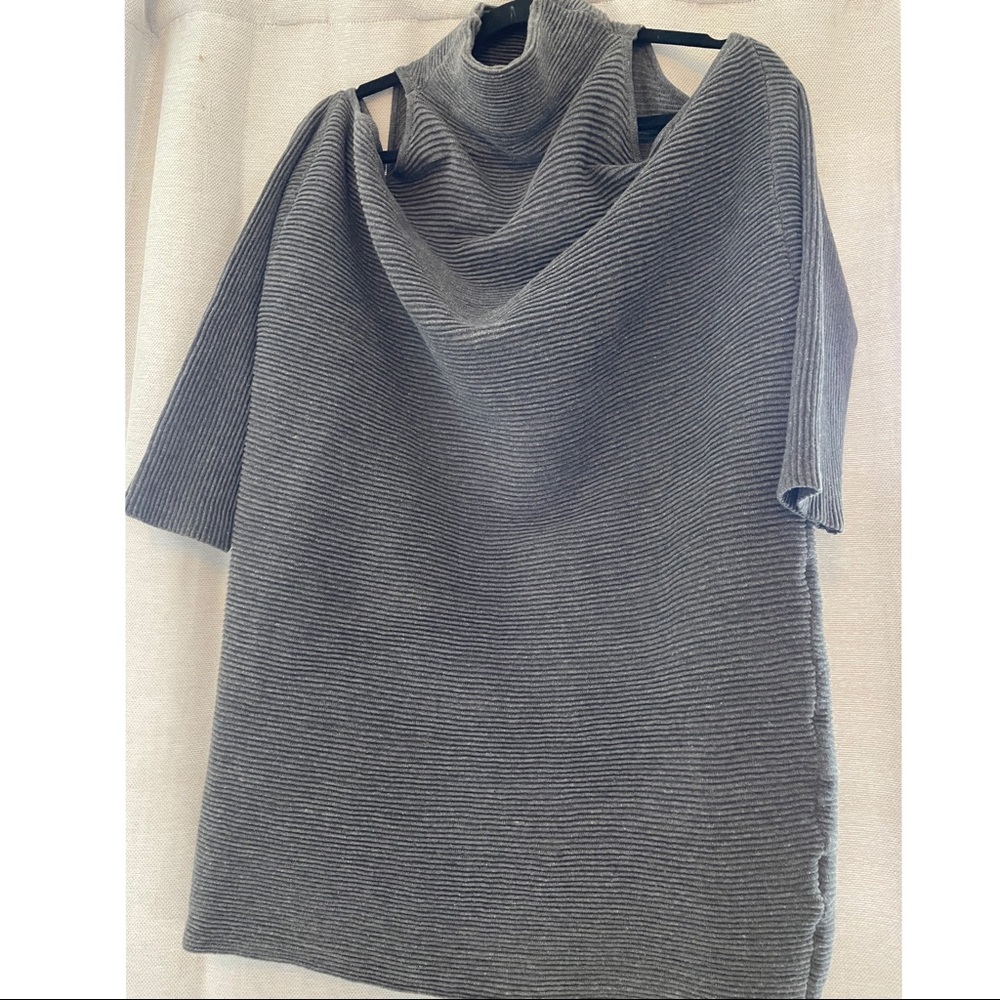 Open Shoulder Turtleneck- Grey.